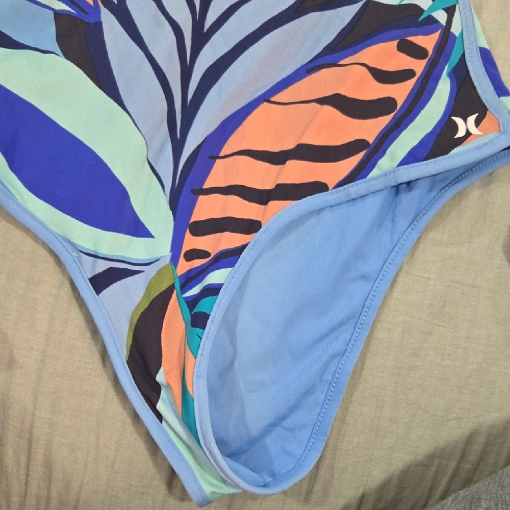 Hurley Multicolor Leaf Pattern Kids Bodysuit - image 8